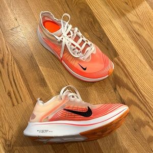 Like new Nike Zoom Fly SP